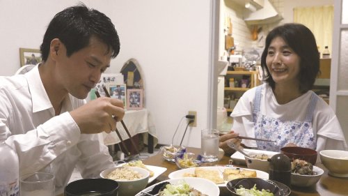 小川淳也と妻・明子